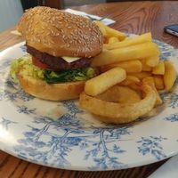  at Queen's Head in Burley