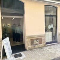 Out side - no mention of vegan.   at Bun and Coffee in Malaga