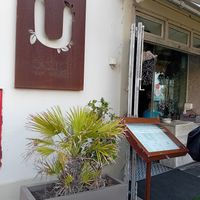 Entrance at U Bistrot in St Julians