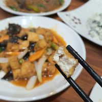 Ryu Dubu 류두부 - close-up at Seongwon Uyukmyeon - 성원우육면 in Seoul