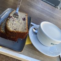 Veganer Achso Massala mit Bananenbrot.  at Café Wildkaffee in Garmisch-partenkirchen