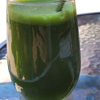Detox juice (breakfast combo 2) at Parada Vegana in Cusco