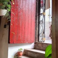 Front door at Parada Vegana in Cusco