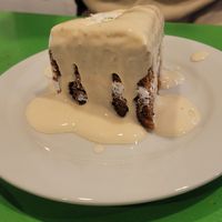 Carrotcake with Cream at Parada Vegana in Cusco