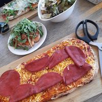 Pinsa, bruschetta and salad at Vapiano in Freiburg