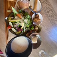 Vegetable lunch plate   at Unkimika in Tokyo
