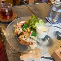 Bread menu with soup at Unkimika in Tokyo