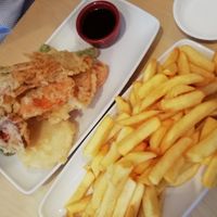 Veg tempura and chips at Pickled Ginger in Glasgow