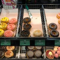 Die Veganen Donuts at Dunkin' - U-Bhf. Friedrichstr in Berlin