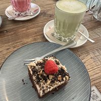 Macha Latte, Pink Latte  at Sweet & Hygge in Hannover