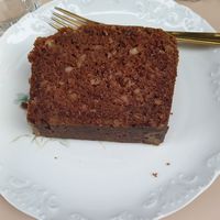carrot cake 5€ (if it comes with a cream, it's NOT VEGAN) at Léandrés in Paris