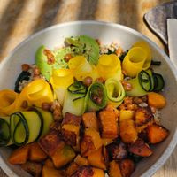 Zuchhini bowl with quinoa at Mesa Salvaje in Bogota