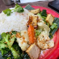 Vegan stur fry with tofu  at Mae Sri Comptoir Thai in Montreal