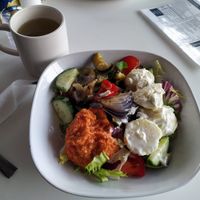 Salad bowl with loose leaf sencha green tea #Veganuary at Vittles & Company in Grimsby