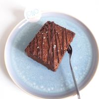 Veganer Brownie 🌱🙌 at LONO in Munich
