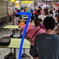 Long queue non stop at Xiang Ji Gao Dian - 香記糕點 in Central Singapore
