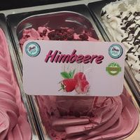 Vegan ice cream at Wonder Waffel - Hohenstaufenring in Cologne