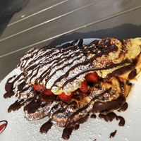 Waffel mit Erdbeeren und Schokosoße / waffle with strawberries and chocolate sauce  at Wonder Waffel - Hohenstaufenring in Cologne