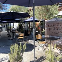 Great outdoor patio at Larchmont Bungalow Cafe in Los Angeles