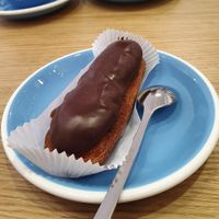 Éclair at Cloud Cakes -  Notre Dame de Lorette in Paris