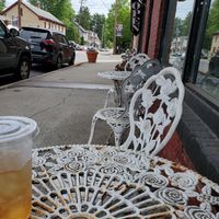 Outdoor seating out front at Molly's Courtyard Cafe of Marietta in Marietta