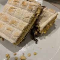 Sándwich de miga con tofu, portobellos y queso de caju   at Gordo Vegano in Buenos Aires