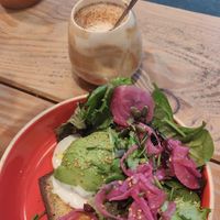 French toast with avocado at De Bon'heur in Marseille