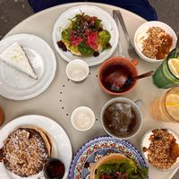 2 brunches - 2 mains, 2 sweets, 2 teas, 2 lemonades, 2 bowls  at De Bon'heur in Marseille