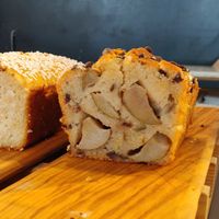 Cake vegan poire-choco at Pain Brut in Montpellier