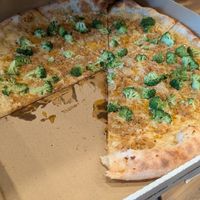 Broccoli chicken hot hunny pizza at Paranormal Pizza in Bethlehem