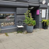 Exterior (usually they have more seating but they were closing up) at Pynk Coffee in Hamburg