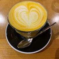 Golden Latte (opción vegana) at Zenith Brunch & Cocktails in Madrid