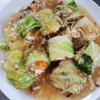 Vegetable roll with carrot, shitaki, soy protein and tofu in ginger/ shitaki gravy at Tukta in Koh Tao