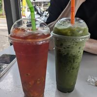 Passion fruit thai tea and iced matcha latte at Tukta in Koh Tao