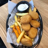 Chick’n nuggets, fries and mayo at Forky's - Ostrava in Ostrava