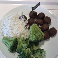 12 almôndegas veganas  at IKEA in Loures