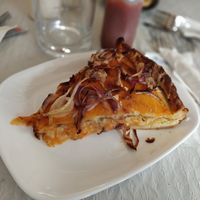Pizza fugazzeta at Pasiones Bar  in Gijon
