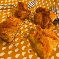 Baklava, Osmallia   at Ristorante Libanese Falafel in Brescia