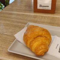 Croissant at Sapienti & Crociani in Florence