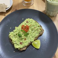 Avocado toast   at 100 Culpa in Porto