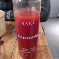 Strawberry and apple juice (Dec 2021) at Exki - Saint-Lazare in Paris