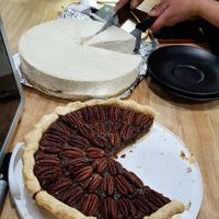 Vegan cheesecake and pie at Vivi's Veggie in Seoul