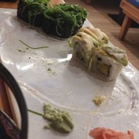 Bandeja de sushi vegetariano (se puede adaptar si no te gusta alguno de los 4 que vienen, en este caso pedimos que fueran solo de 2 tipos) at Honkaku in San Sebastian