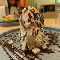 Helado de tahini 😋 at Hummus YA! in Mexico City