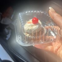 Don’t remember the name of this one but it was good 👍🏼   at Caked Coffee in Toronto