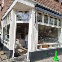 Entrance - on the corner at Saint-Jean in Amsterdam