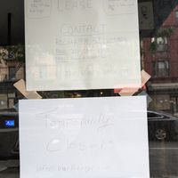 Sign in the window indicates "STORE FOR LEASE" 😢 at Earthen  in Brooklyn