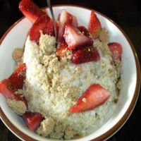 oatmeal with strawberries and brown sugar at Filter in Chicago