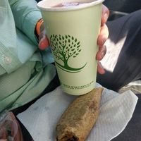 Size of smoothie at Fruktos Health Aruba in Santa Cruz