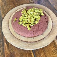 Galleta de frambuesa y pistacho  at Honest Greens - Tuset in Barcelona